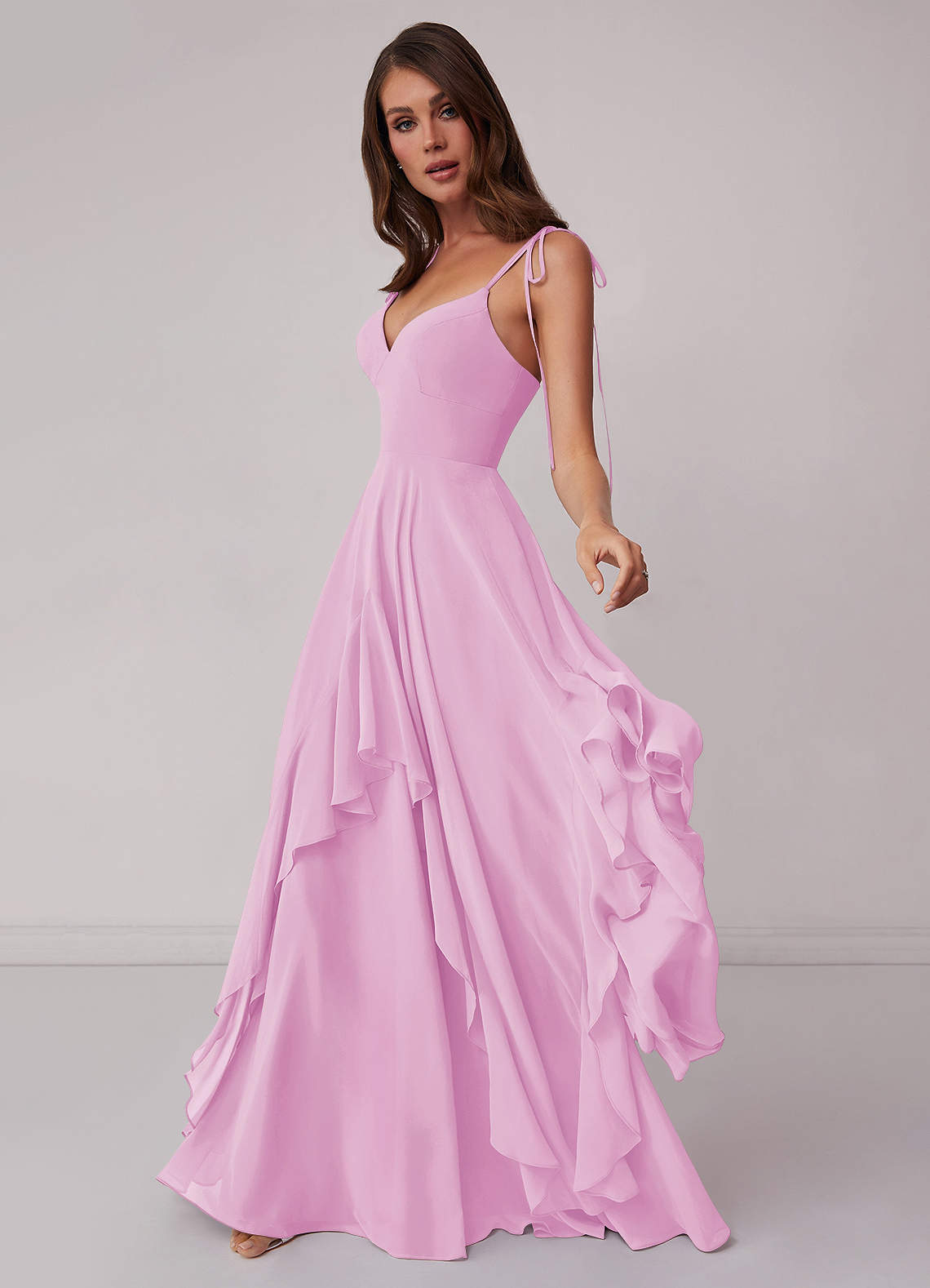 Gestuftes Kleid in A-Linie aus Chiffon mit V-Ausschnitt-AZ34651262-Endgültiger Verkauf