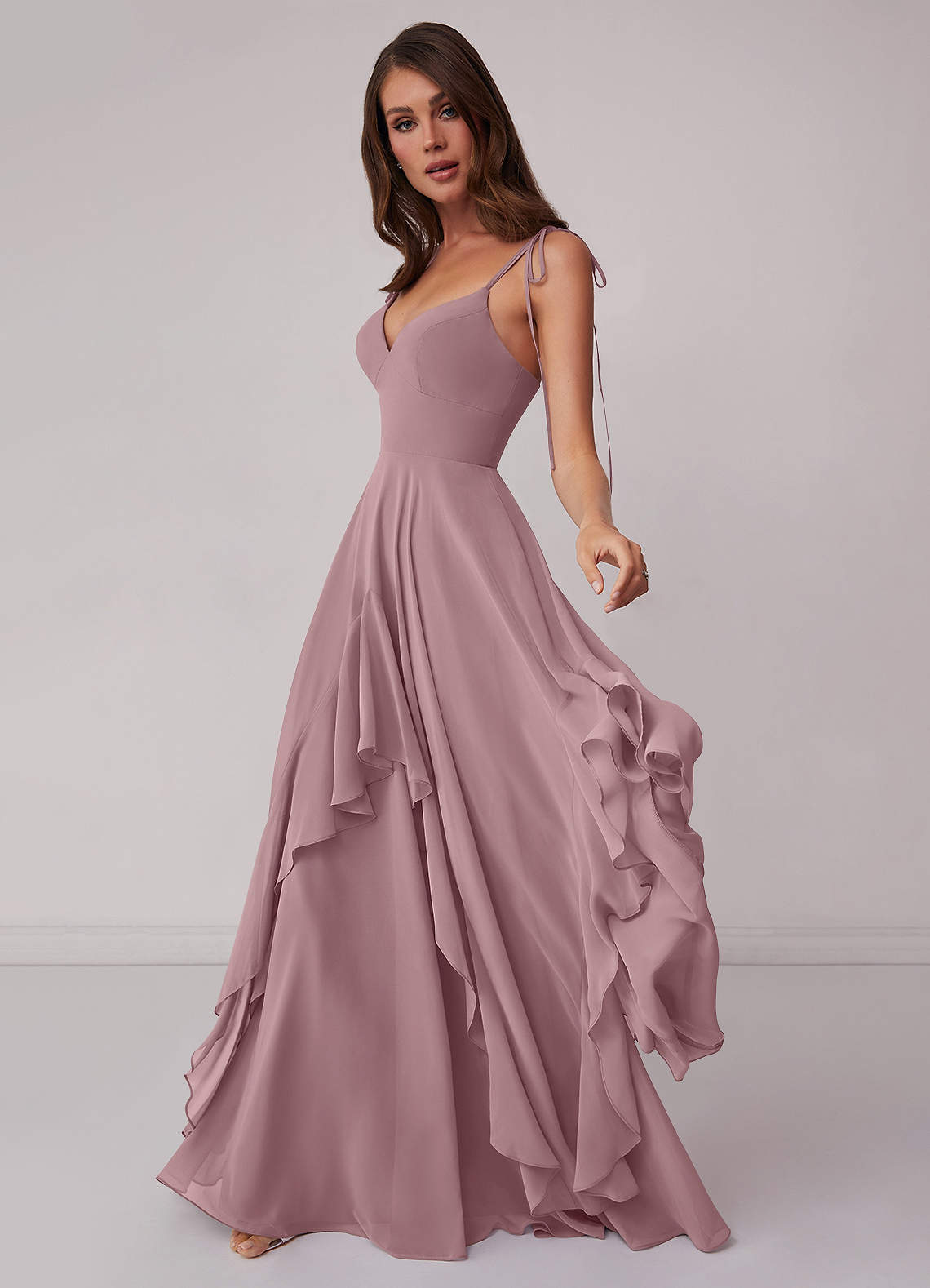 Gestuftes Kleid in A-Linie aus Chiffon mit V-Ausschnitt-AZ23013912-Endgültiger Verkauf
