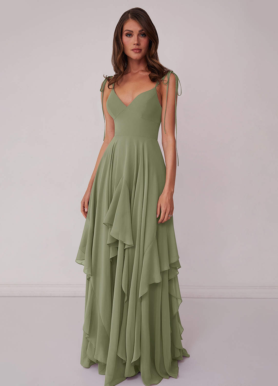 Gestuftes Kleid in A-Linie aus Chiffon mit V-Ausschnitt-AZ46122409-Endgültiger Verkauf
