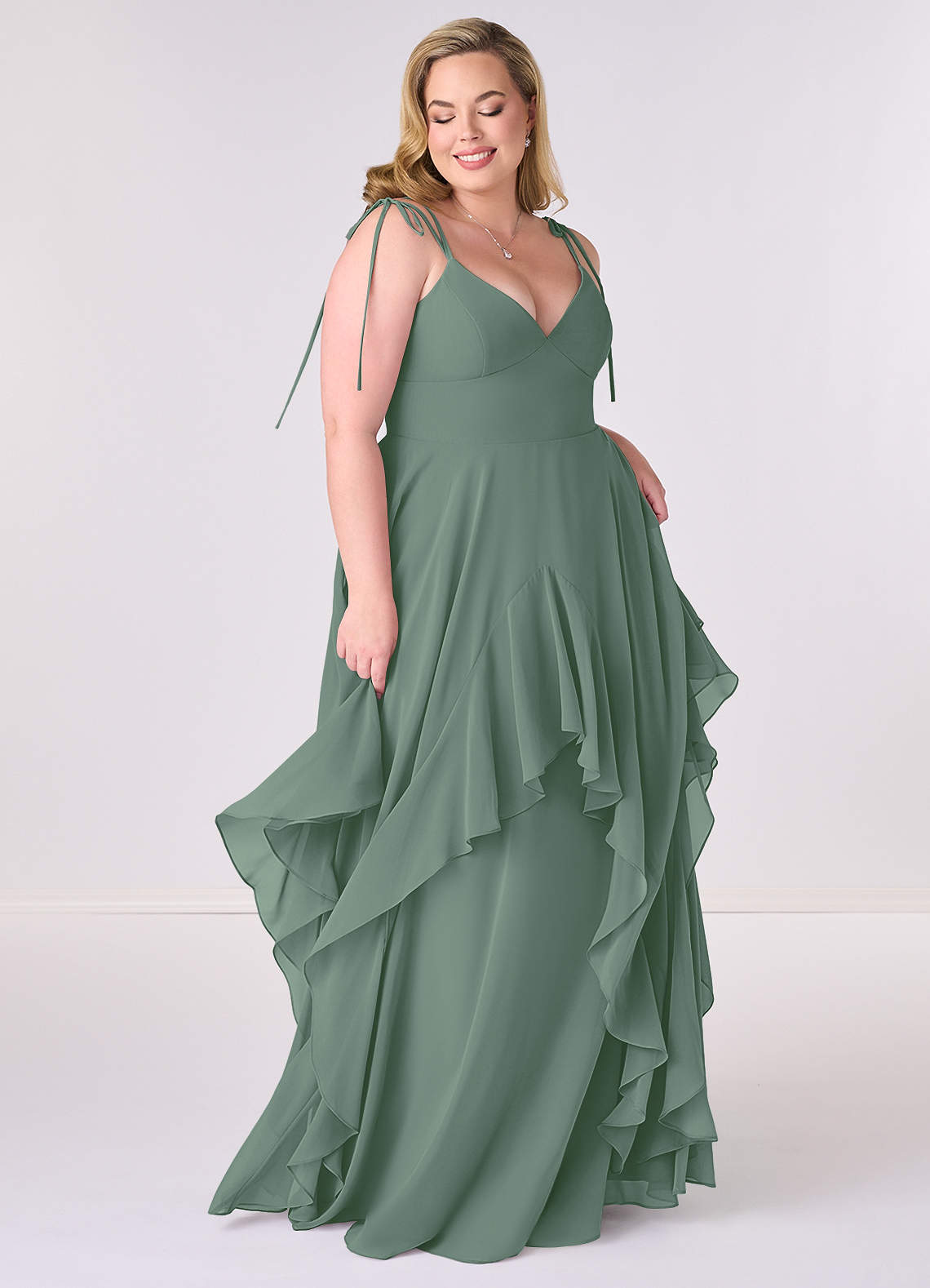 Gestuftes Kleid in A-Linie aus Chiffon mit V-Ausschnitt-AZ6768469-Letzte Chance